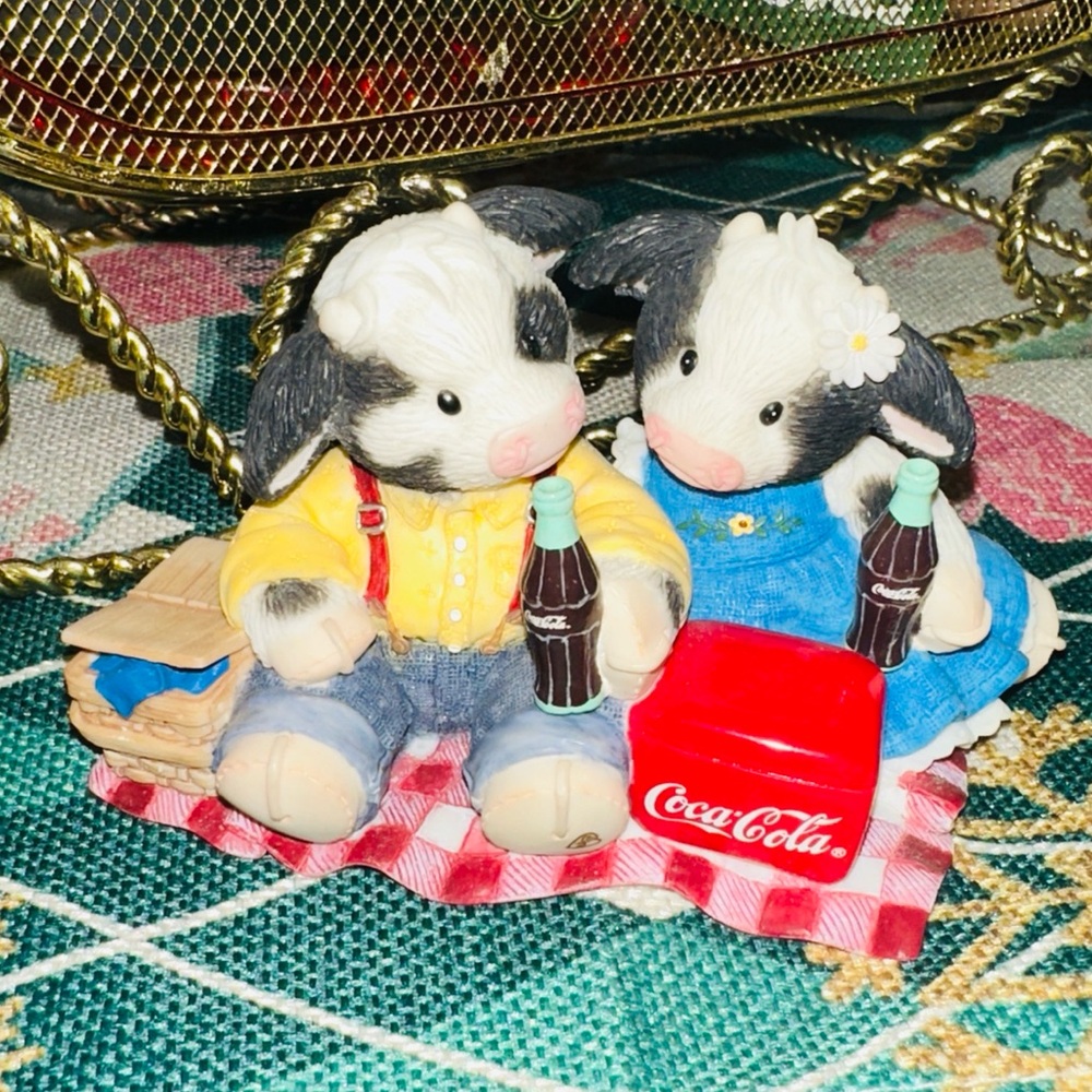 Vintage Enesco Mary’s Moo Moos Coca Cola Coke I’ve Only Got Ice For Moo Figure